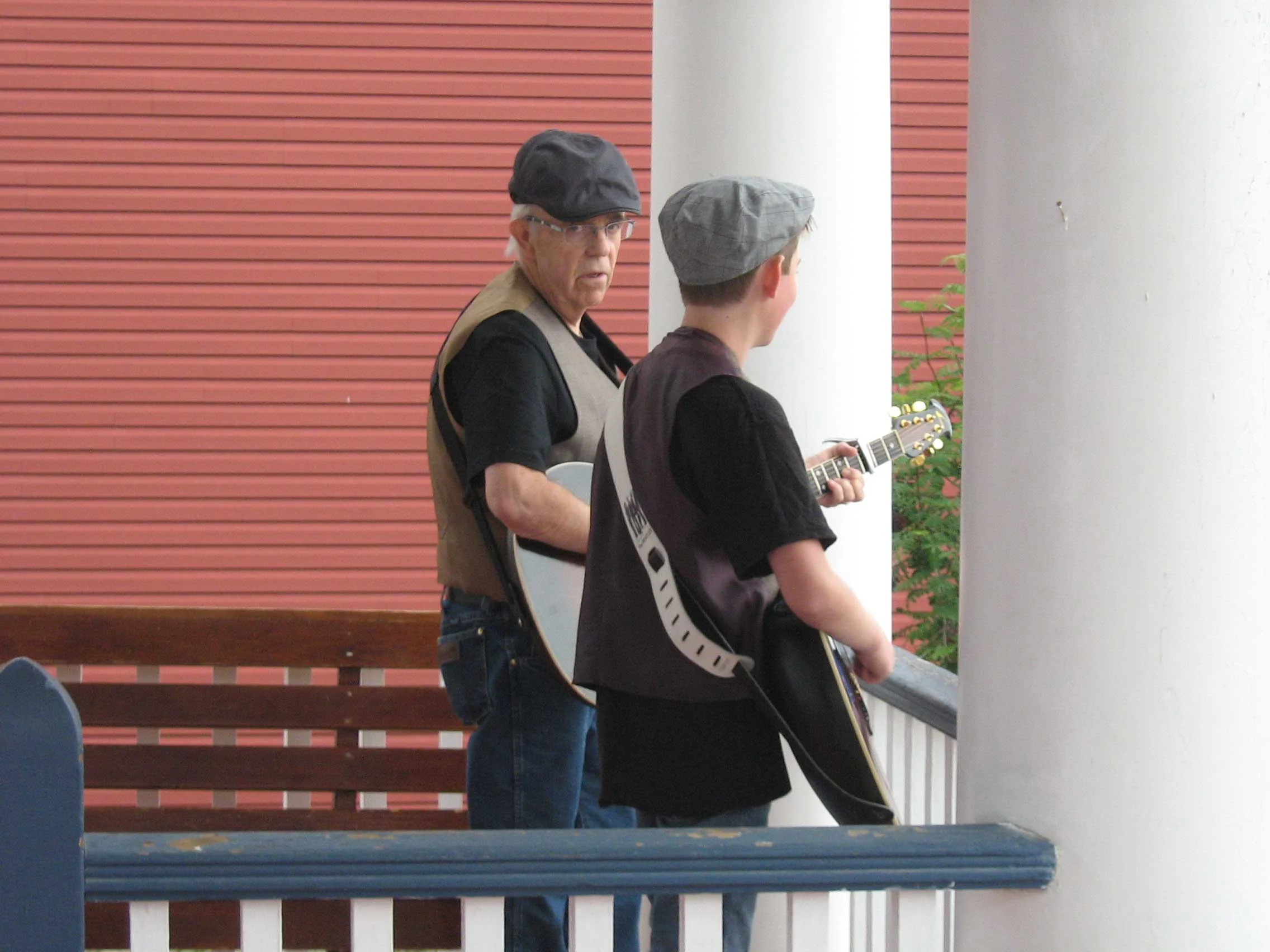 Ken & Keiran entertaining on the veranda