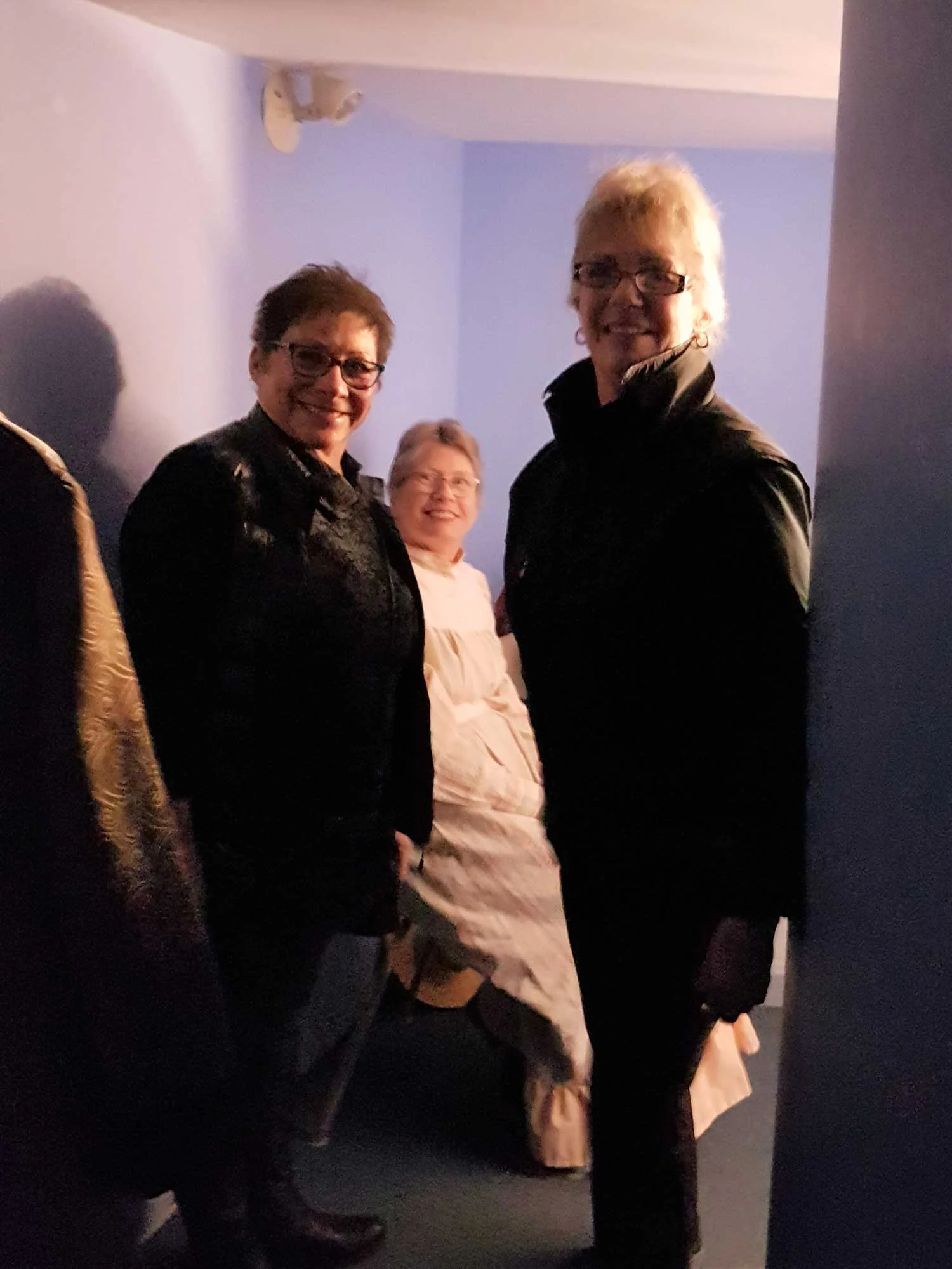 Dawn, Sandy & Lorraine backstage