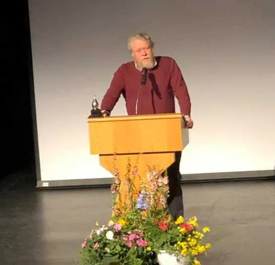 Thom, Award Winner